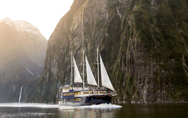 Milford Sound Tour from Queenstown